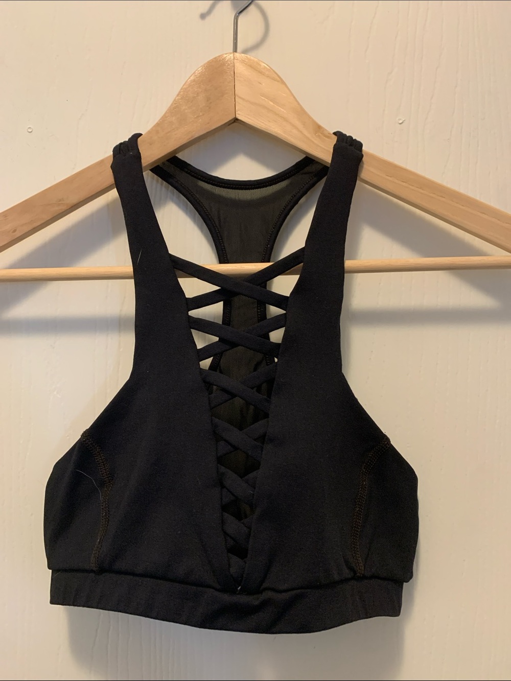 Vimmia Black Lace-Up Racerback Sports Bra